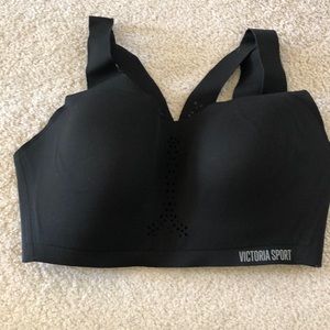 Victoria’s Secret Sports Bra laser-cut perforation molded lightly padded 34DD